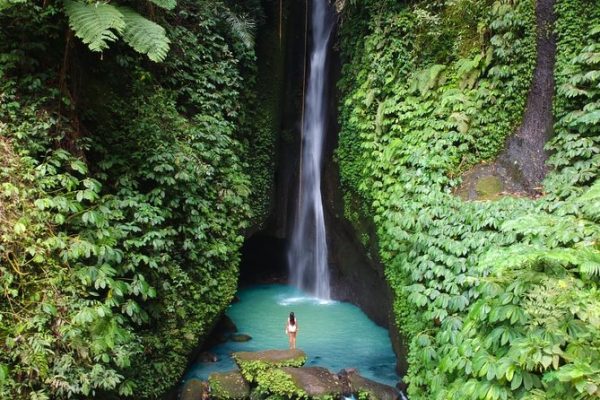 The Secret Waterfall Tour - Image 1